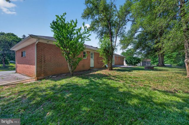 142 TAMMY LN, Martinsburg, WV 25405