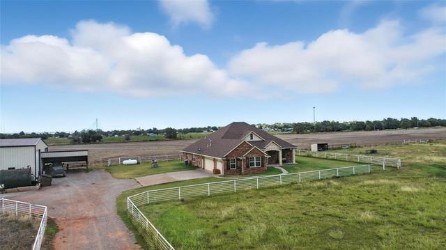 21321 E 1290 Road, Sentinel, OK 73664