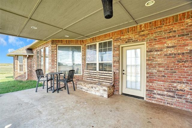 21321 E 1290 Road, Sentinel, OK 73664