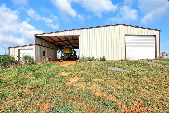 21321 E 1290 Road, Sentinel, OK 73664
