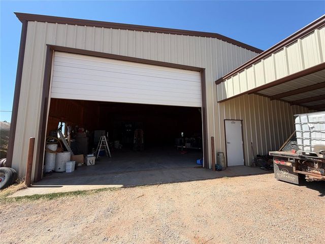 21321 E 1290 Road, Sentinel, OK 73664