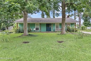 40 Hidden Hills Road, Arnaudville, LA 70512
