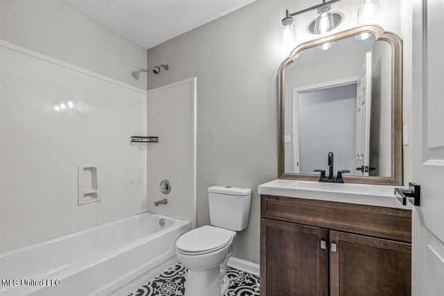 270 Gaslight Cove, Hernando, MS 38632