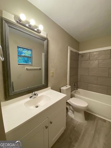 2342 Airport Drive A, Athens, GA 30605