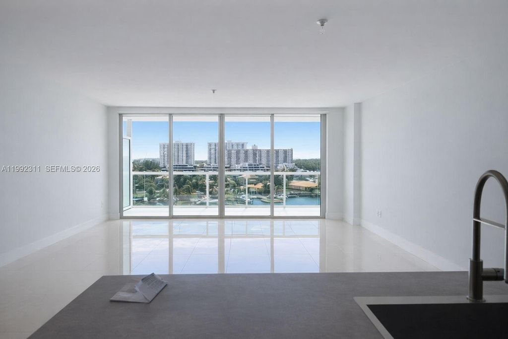 400 Sunny Isles Blvd 819, Sunny Isles Beach, FL 33160