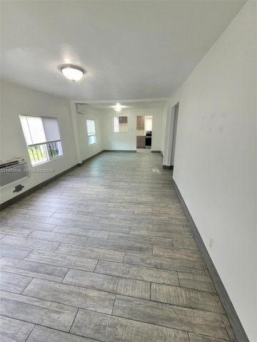 5720 NE Miami Pl, Miami, FL 33137