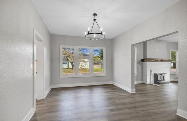 301 S Ponsard, Troup, TX 75789