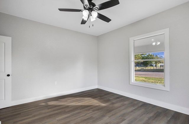 301 S Ponsard, Troup, TX 75789