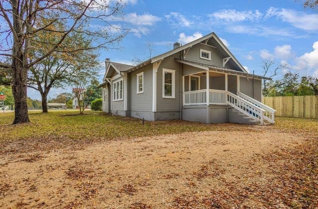 301 S Ponsard, Troup, TX 75789