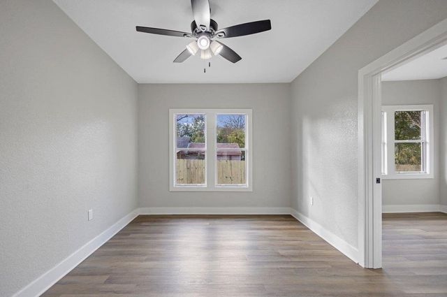 301 S Ponsard, Troup, TX 75789