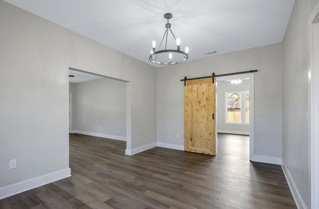 301 S Ponsard, Troup, TX 75789