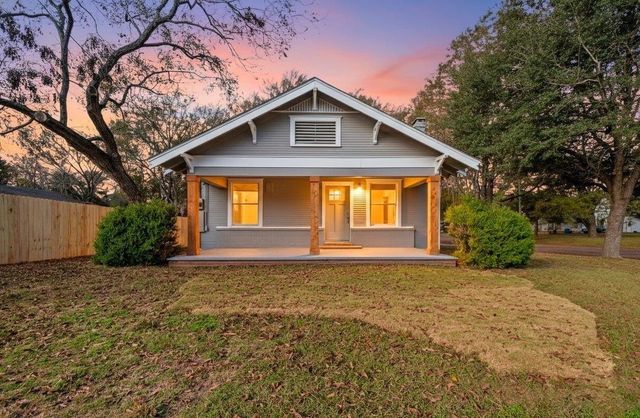 301 S Ponsard, Troup, TX 75789