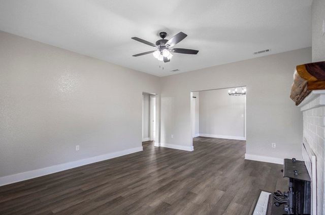 301 S Ponsard, Troup, TX 75789