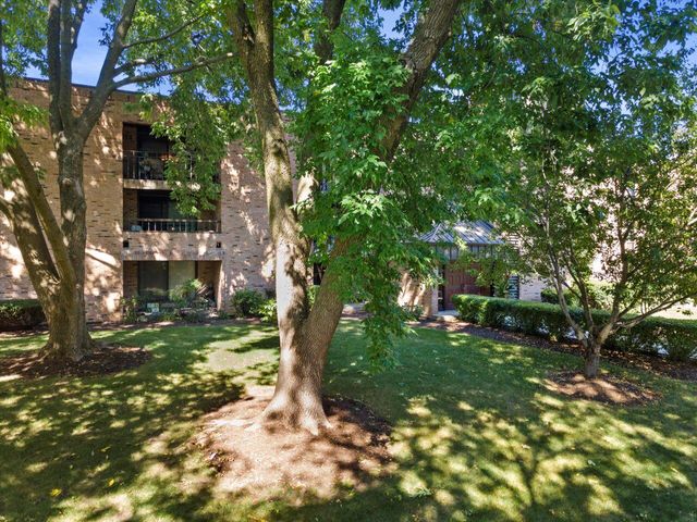 3942 N Oakland AVENUE #342, Shorewood, WI 53211