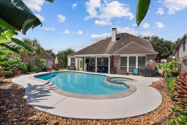 3005 Autumn Park Court, Friendswood, TX 77546