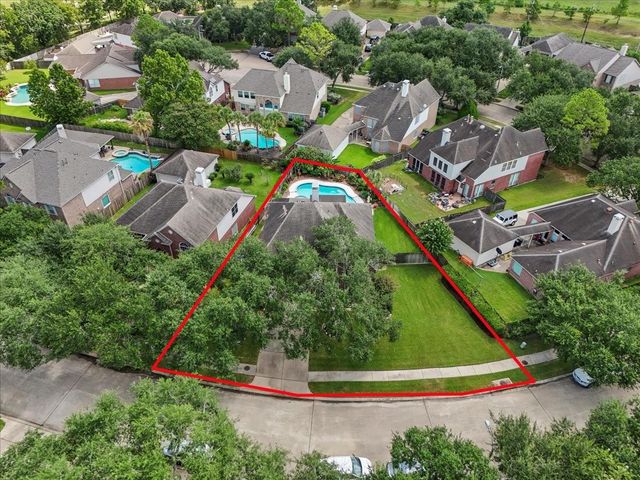 3005 Autumn Park Court, Friendswood, TX 77546