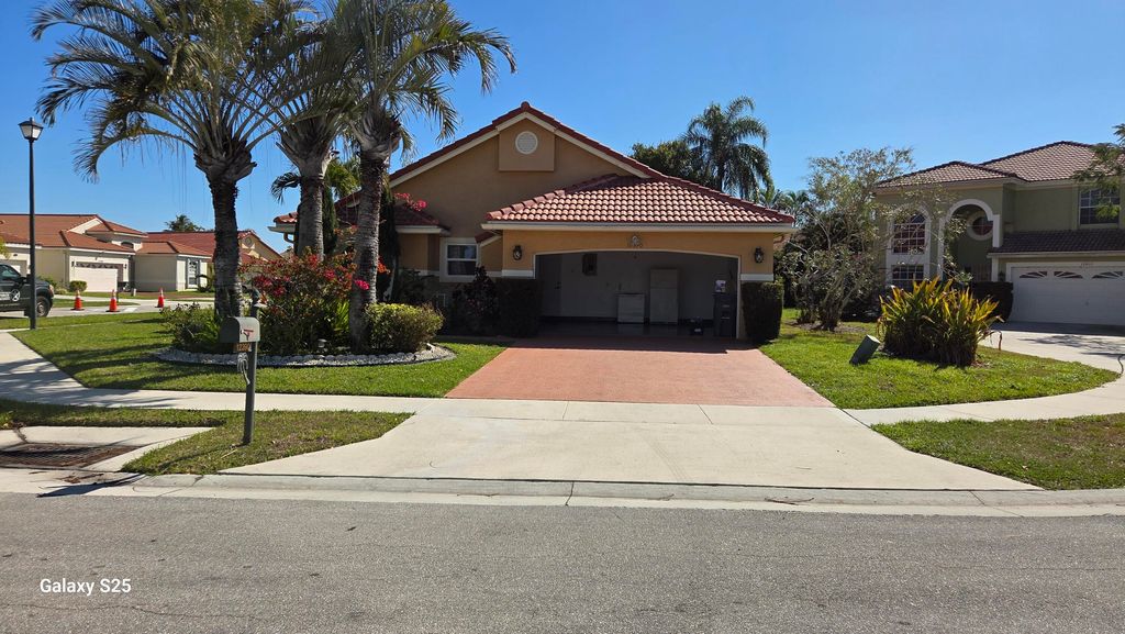 12390 Summer Springs Dr Drive, Boynton Beach, FL 33437