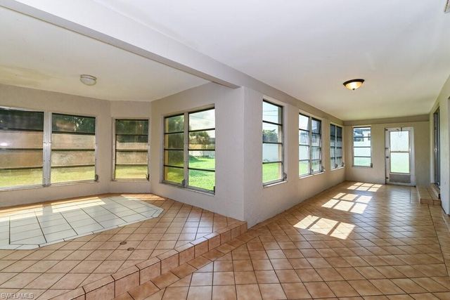 3105 SE 8th AVE, Cape Coral, FL 33904