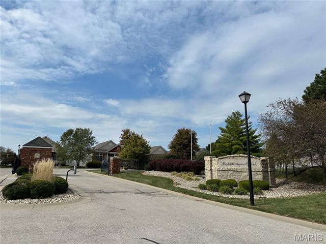 1878 Old Park Lane, Swansea, IL 62226