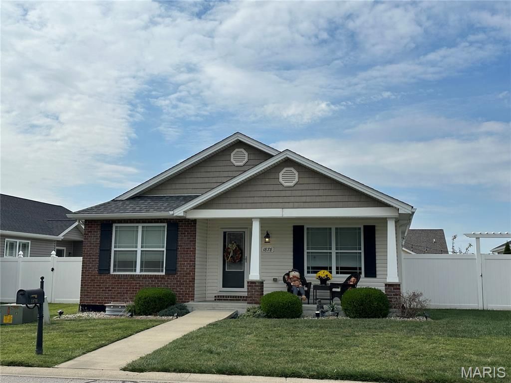 1878 Old Park Lane, Swansea, IL 62226