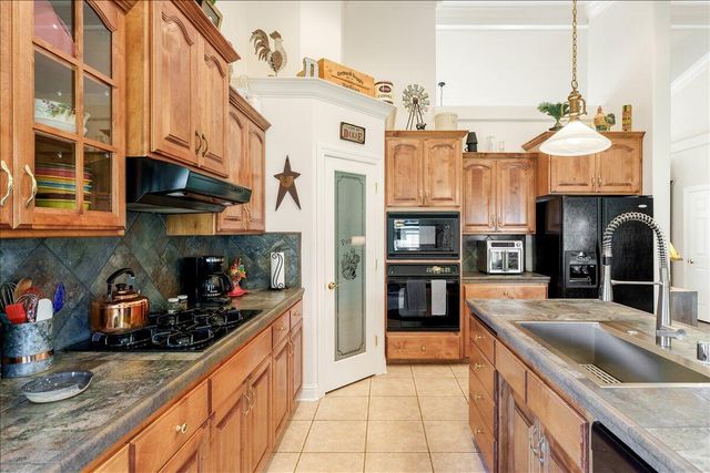 4302 Yellowstone Drive, Redding, CA 96002