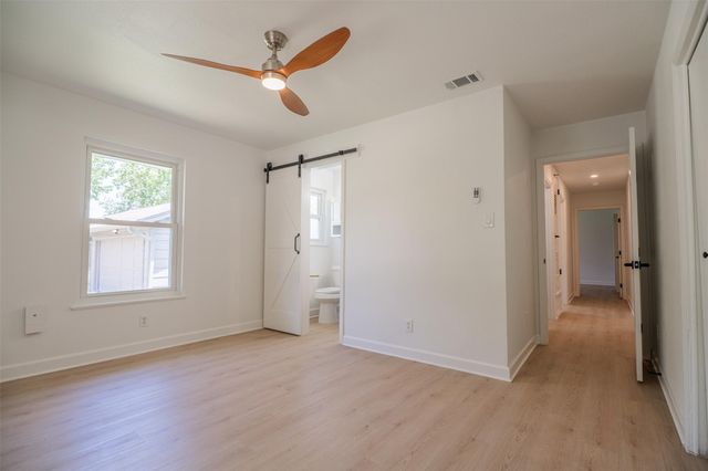 1613 Glencrest DR, Austin, TX 78723