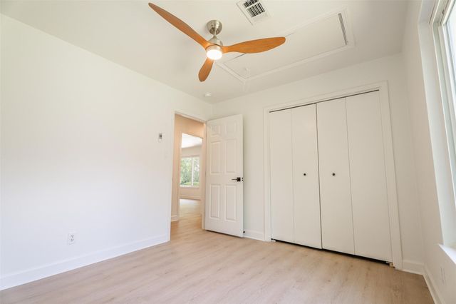 1613 Glencrest DR, Austin, TX 78723