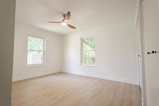 1613 Glencrest DR, Austin, TX 78723