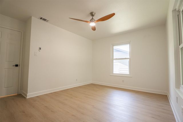 1613 Glencrest DR, Austin, TX 78723