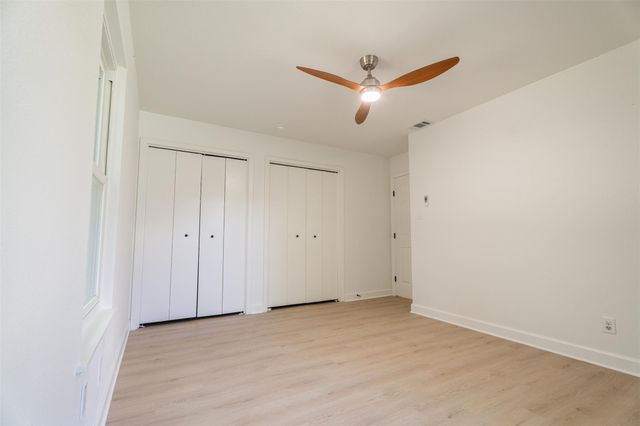 1613 Glencrest DR, Austin, TX 78723