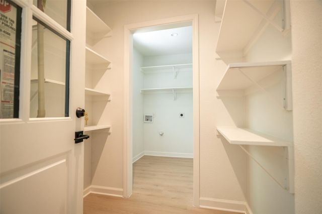 1613 Glencrest DR, Austin, TX 78723