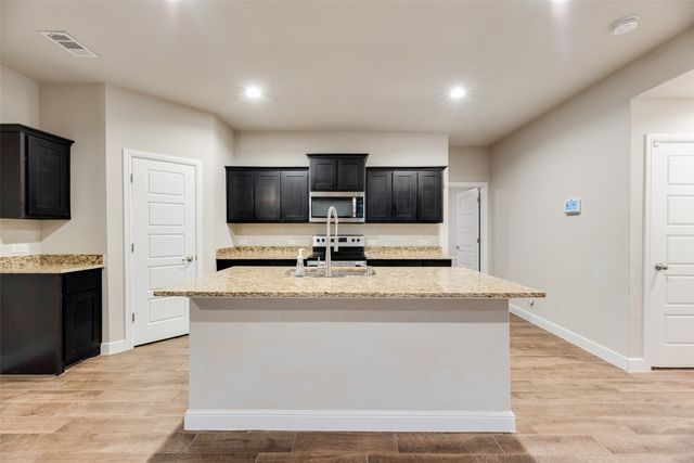 716 Griffith Park Trail, Alvarado, TX 76009