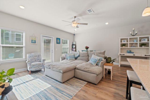 9808 Nature Creek Blvd, Pensacola, FL 32526