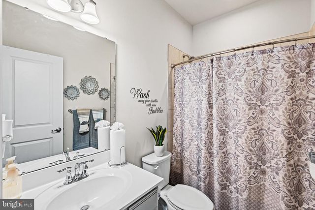 1318 TRESTLE DR, Fredericksburg, VA 22401