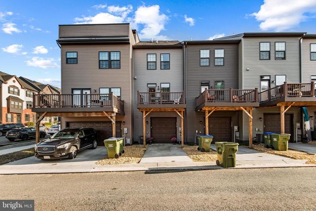 1318 TRESTLE DR, Fredericksburg, VA 22401