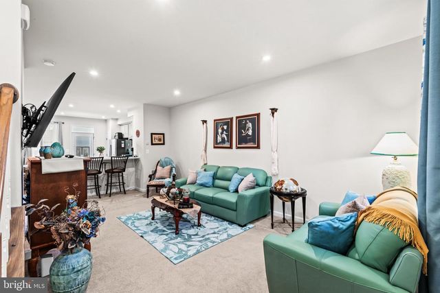 1318 TRESTLE DR, Fredericksburg, VA 22401