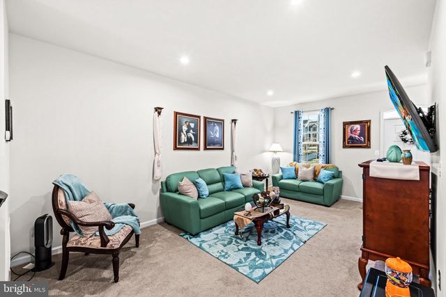 1318 TRESTLE DR, Fredericksburg, VA 22401