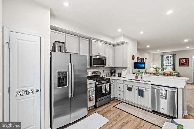 1318 TRESTLE DR, Fredericksburg, VA 22401