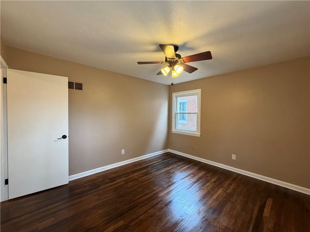 959 Bechtol, Sharon, PA 16146