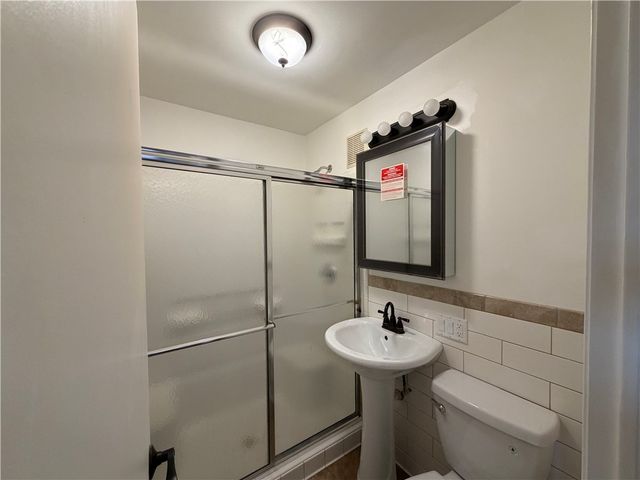 959 Bechtol, Sharon, PA 16146