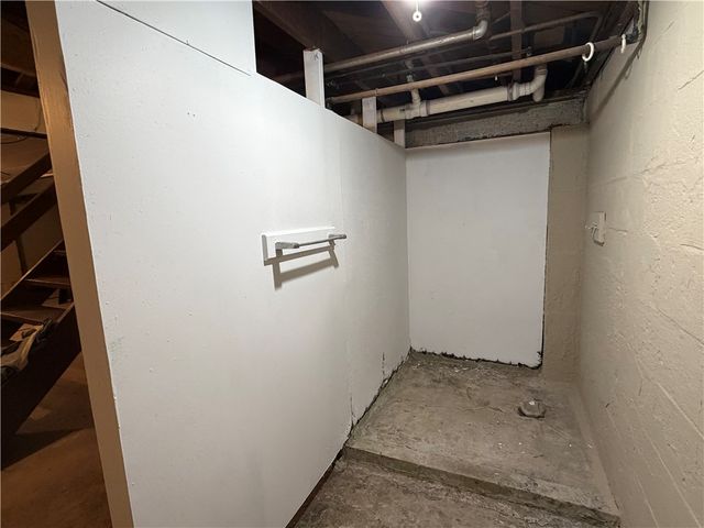 959 Bechtol, Sharon, PA 16146