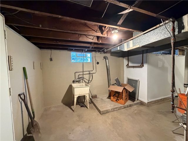 959 Bechtol, Sharon, PA 16146