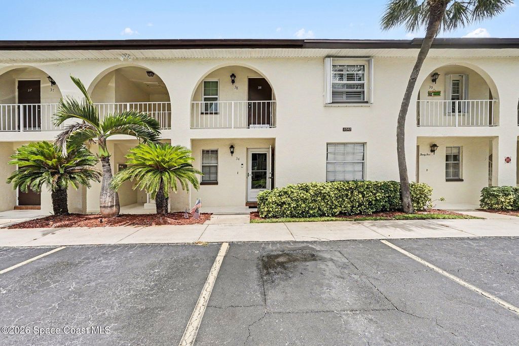 1047 Small Court 38, Indian Harbour Beach, FL 32937
