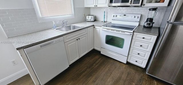 842 Meridian Ave 3D, Miami Beach, FL 33139