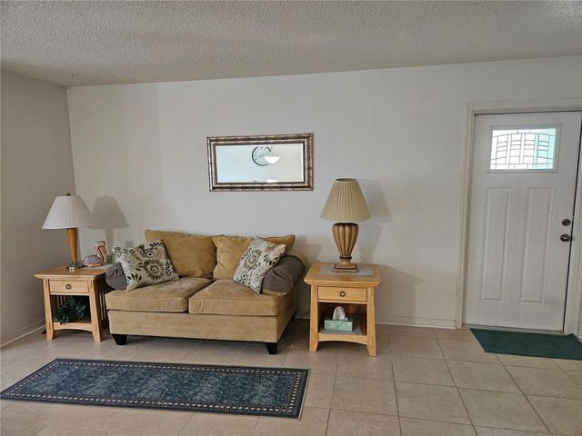 304 GRAYSTON PLACE, Sun City Center, FL 33573