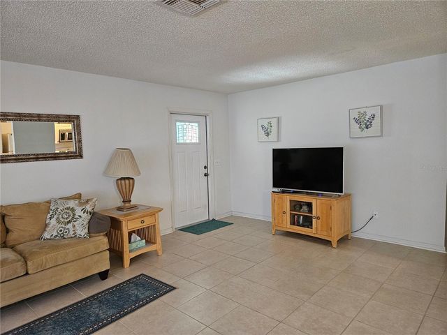 304 GRAYSTON PLACE, Sun City Center, FL 33573