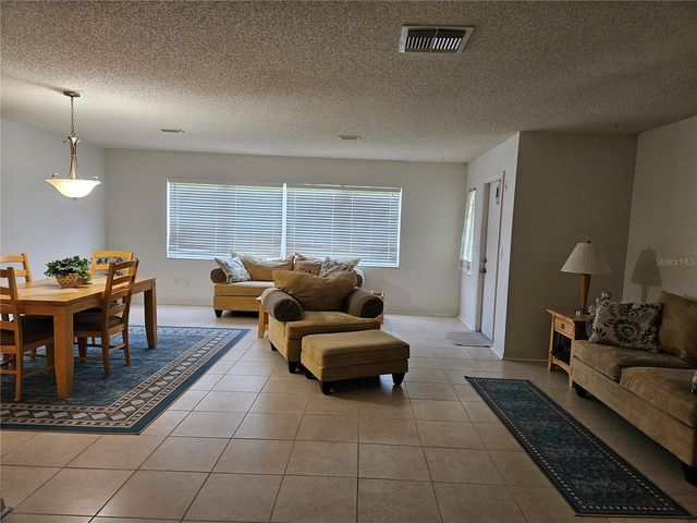 304 GRAYSTON PLACE, Sun City Center, FL 33573