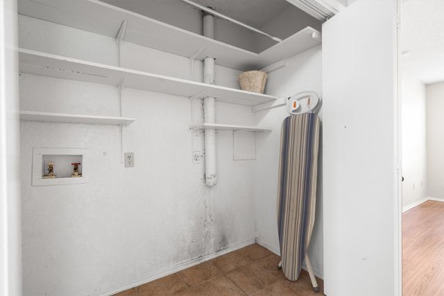 3018 Hilltop Drive, Euless, TX 76039