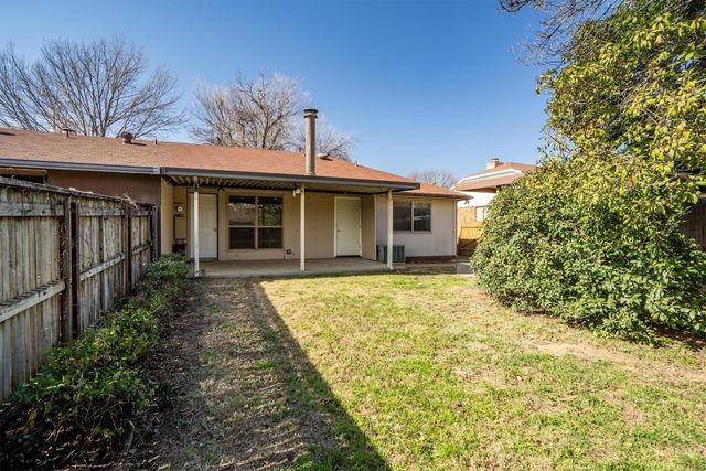 3018 Hilltop Drive, Euless, TX 76039