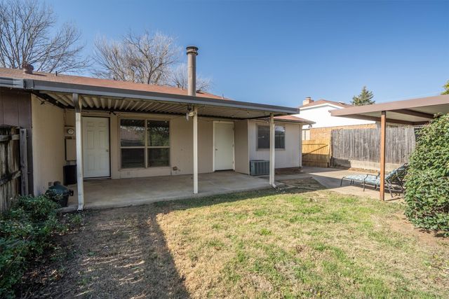 3018 Hilltop Drive, Euless, TX 76039